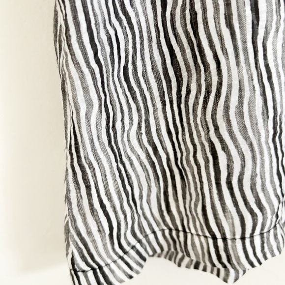 TERRA SJ APPAREL Women’s Black White Blouse Button Up Wired Collar Lagenlook S - Picture 9 of 12